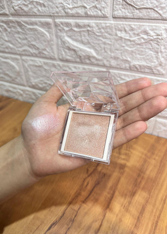 Bronze glaze highlighter