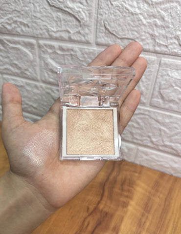 Molten gold highlighter